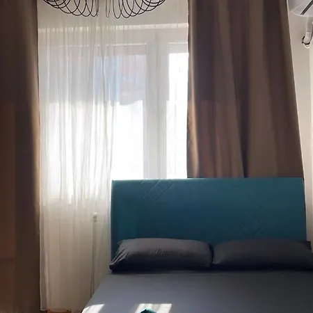 New Luminious Apartment-free Private Parking