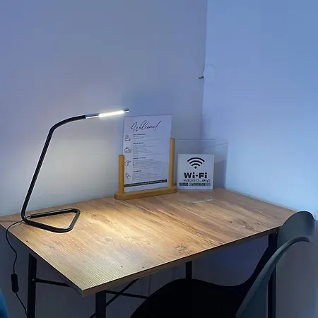 New Luminious Apartment-free Private Parking *